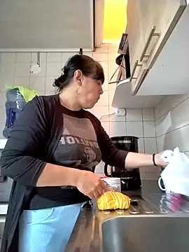 Natasha milf   online show from March 26, 2026, 12:47 pm