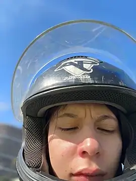 Bonniepark online show from October 9, 2025, 12:38 pm