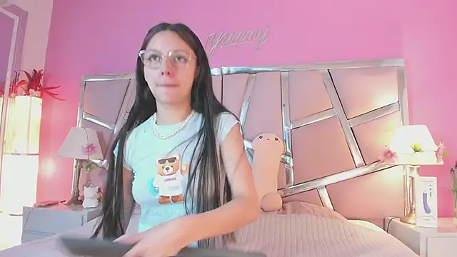 Bonniepark online show from April 23, 2026, 1:24 pm