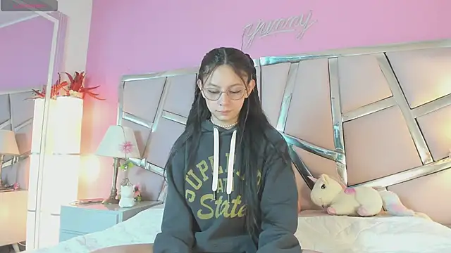 Bonniepark online show from April 14, 2026, 1:05 pm