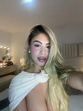  laura 02 online show from March 8, 2026, 6:33 pm