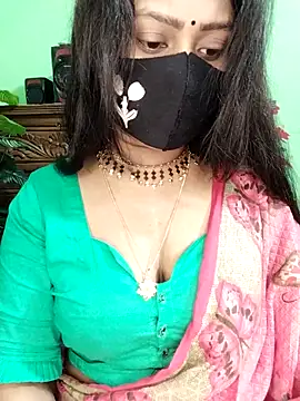 Idhika Paul online show from January 14, 2026, 3:26 pm