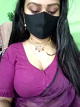 Idhika Paul online show from May 13, 2026, 8:05 pm