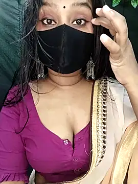 Idhika Paul online show from November 18, 2025, 5:16 pm