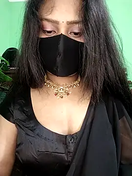 Idhika Paul online show from February 8, 2026, 3:43 pm