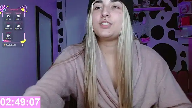 Snapshot of hi_elora chatting on June 3, 2026, 12:11 am hi elora online show from June 3, 2026, 12:11 am