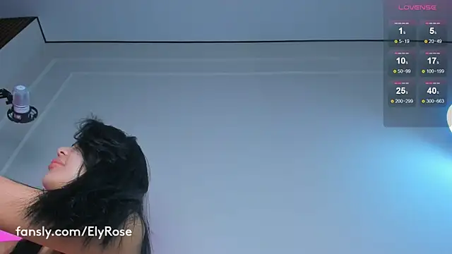 maakimo online show from November 21, 2025, 3:27 am