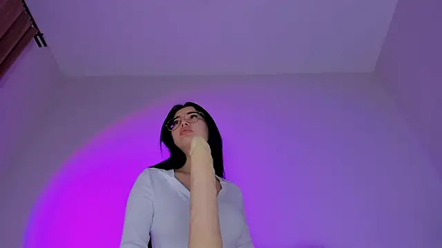 maakimo online show from April 1, 2026, 2:35 am