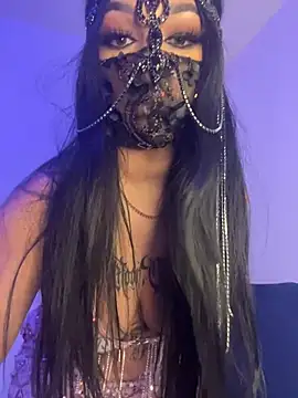 kamila french online show from March 22, 2026, 11:17 pm