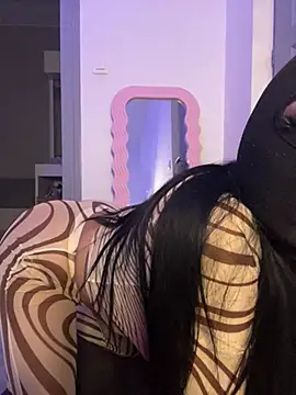 Snapshot of kamila_french chatting on February 28, 2026, 11:15 pm kamila french online show from February 28, 2026, 11:15 pm