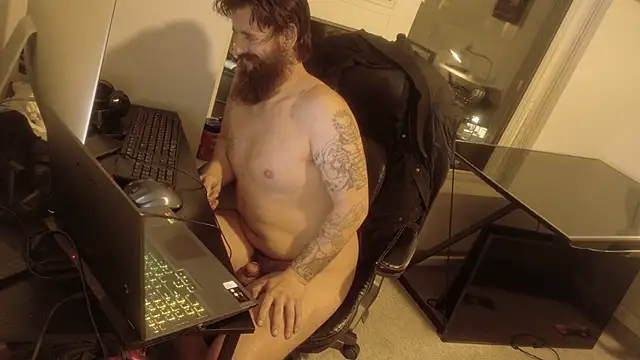 Armyexhibitionistvet online show from December 18, 2025, 1:33 am