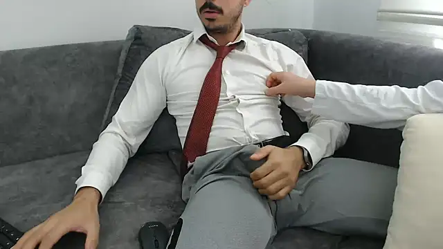 Snapshot of Naughtb0y chatting on May 30, 2026, 10:21 am Naughtb0y online show from May 30, 2026, 10:21 am
