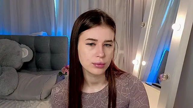 Snapshot of Milkissss chatting on March 28, 2026, 6:03 am Milkissss online show from March 28, 2026, 6:03 am