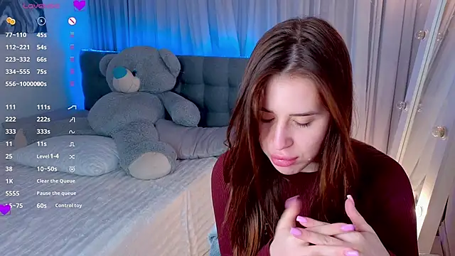 Snapshot of Milkissss chatting on March 10, 2026, 10:58 pm Milkissss online show from March 10, 2026, 10:58 pm