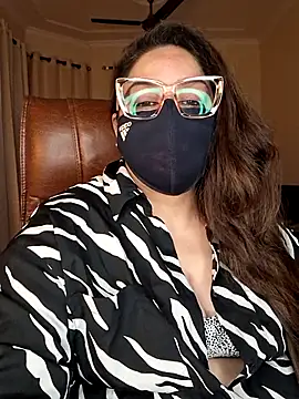SEXY-Sardarni online show from July 9, 2026, 2:27 pm