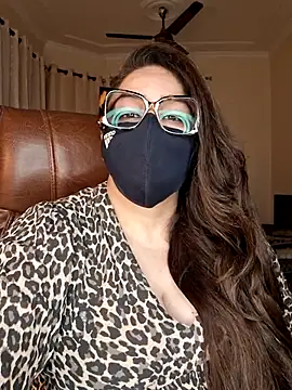 SEXY-Sardarni online show from July 27, 2026, 3:08 pm