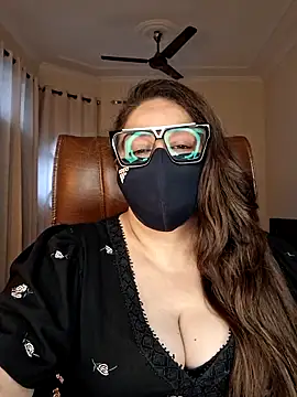 SEXY-Sardarni online show from August 2, 2026, 8:23 am