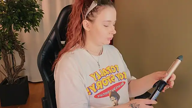 carolina elf online show from November 16, 2025, 1:16 pm