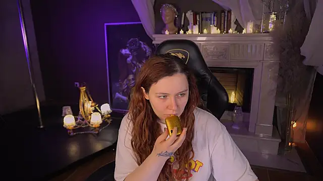 carolina elf online show from November 22, 2025, 12:48 pm