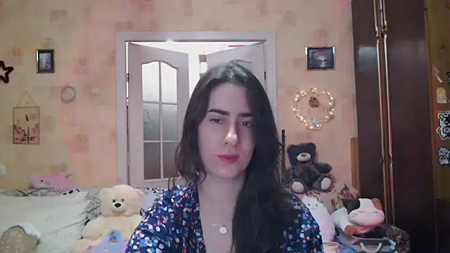 INELIKA online show from September 17, 2025, 9:06 pm