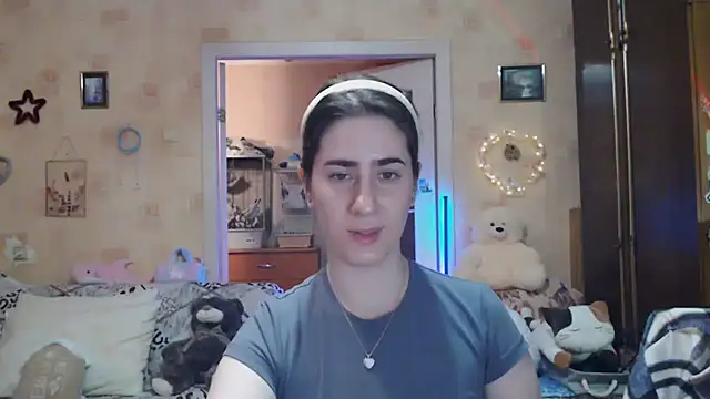 INELIKA online show from September 10, 2025, 9:47 pm