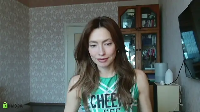 alicia spicy online show from October 17, 2025, 6:50 am