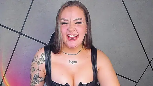 Snapshot of little_m0use chatting on October 17, 2025, 3:14 pm little m0use online show from October 17, 2025, 3:14 pm