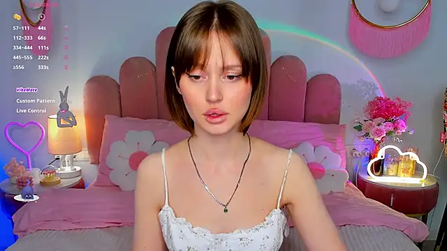 MaryLew online show from November 21, 2025, 6:34 am