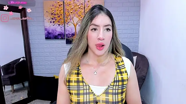  AlejaCruz  online show from May 22, 2026, 7:34 pm