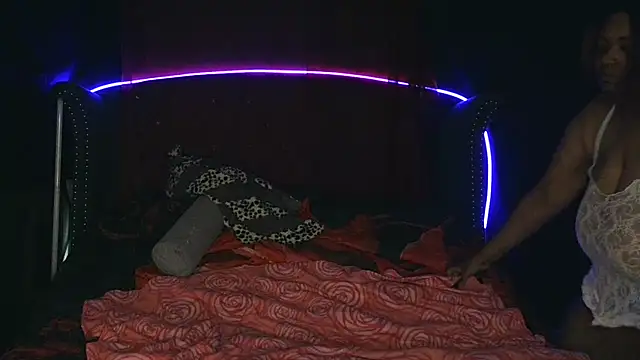 Snapshot of msyvette1970@xh chatting on November 2, 2025, 11:43 pm msyvette1970xh online show from November 2, 2025, 11:43 pm