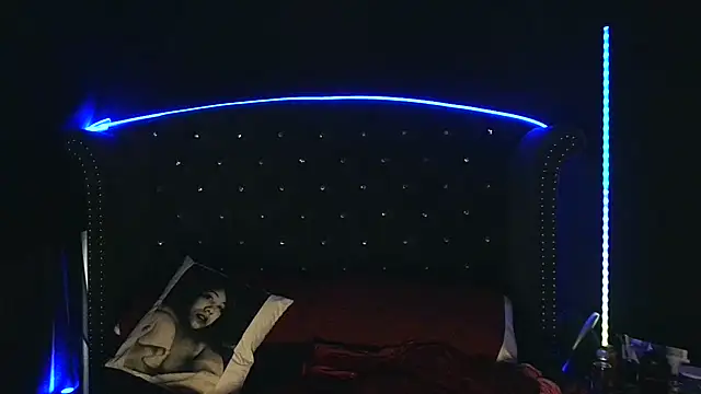 Snapshot of msyvette1970@xh chatting on February 15, 2025, 3:39 pm msyvette1970xh online show from February 15, 2025, 3:39 pm