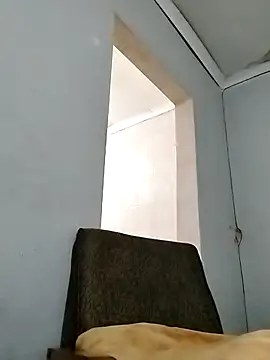 cleopatra-phaedra online show from December 21, 2025, 8:20 pm