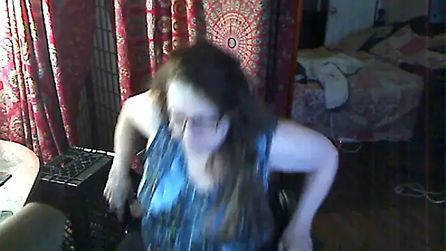 Snapshot of Ireallysquirt chatting on February 10, 2026, 6:45 am Ireallysquirt online show from February 10, 2026, 6:45 am