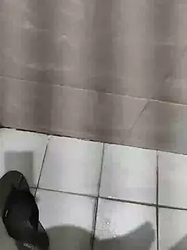 joejoe7 online show from December 4, 2025, 1:54 pm