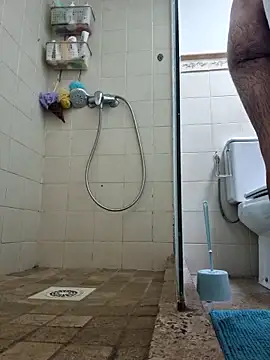 Snapshot of robertilevis chatting on September 17, 2025, 3:47 pm robertilevis online show from September 17, 2025, 3:47 pm