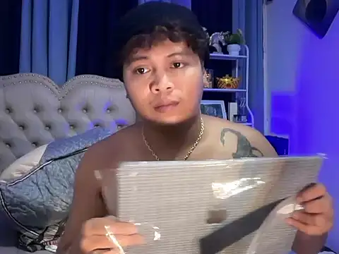 Snapshot of asian_sweetboy chatting on February 25, 2026, 5:51 am asian sweetboy online show from February 25, 2026, 5:51 am