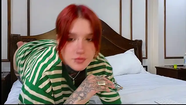 SophieInkk online show from April 30, 2026, 1:34 am