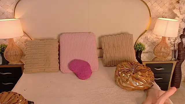 Snapshot of MayraVegas chatting on January 16, 2026, 1:48 pm MayraVegas online show from January 16, 2026, 1:48 pm