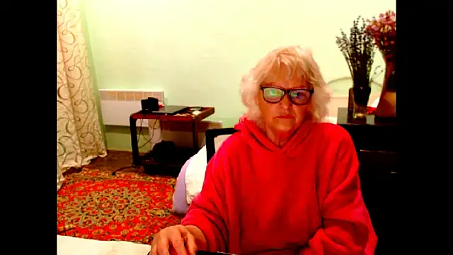 Natali7634 online show from June 15, 2026, 2:45 am