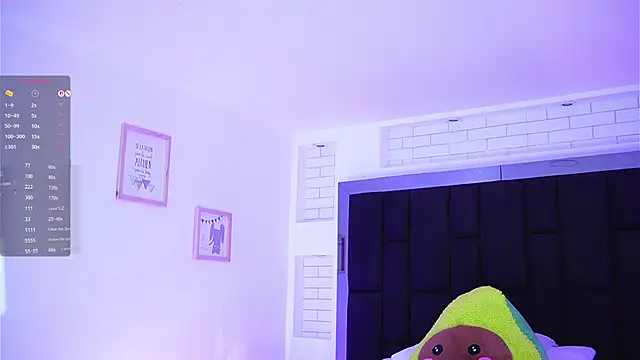 Marianamonroe  online show from November 17, 2025, 6:56 pm