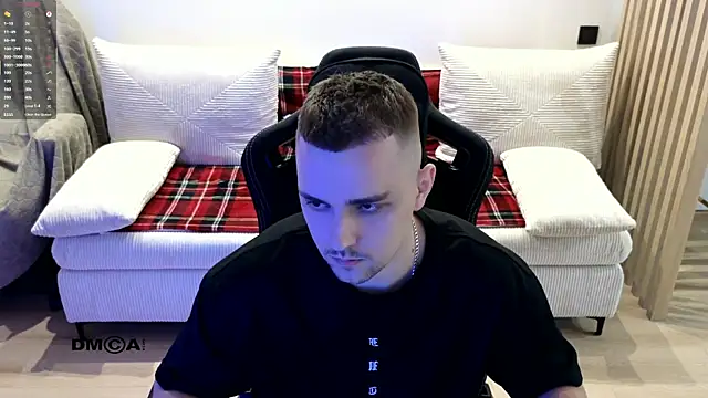 Larstar01 online show from February 28, 2026, 10:53 pm