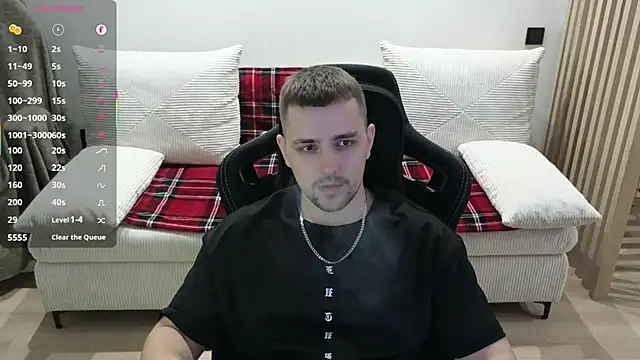 Larstar01 online show from February 11, 2026, 5:51 am