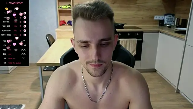 Snapshot of Larstar01 chatting on February 9, 2025, 10:32 pm Larstar01 online show from February 9, 2025, 10:32 pm