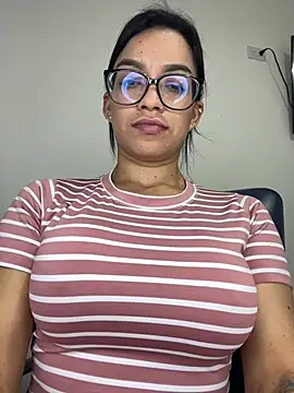 lulu kis online show from April 14, 2026, 2:27 am