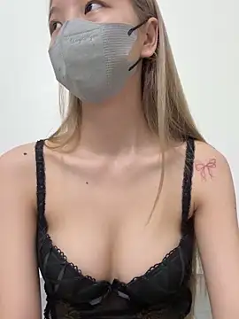 Snapshot of Lucy-Gold chatting on March 20, 2026, 3:29 am Lucy-Gold online show from March 20, 2026, 3:29 am