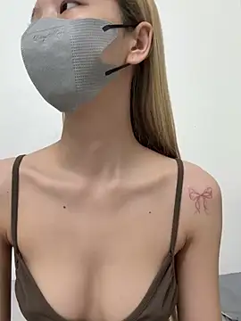 Snapshot of Lucy-Gold chatting on March 3, 2026, 10:55 am Lucy-Gold online show from March 3, 2026, 10:55 am