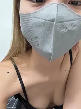 Lucy-Gold online show from February 28, 2026, 4:06 pm