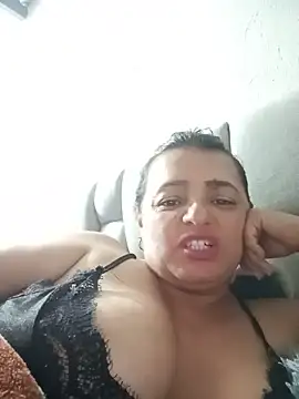 Emily0215 online show from June 8, 2026, 6:14 am