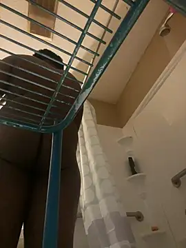 Snapshot of bigdick5157 chatting on January 24, 2025, 7:28 pm bigdick5157 online show from January 24, 2025, 7:28 pm