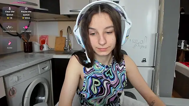  Nika Kik online show from March 4, 2026, 8:44 am